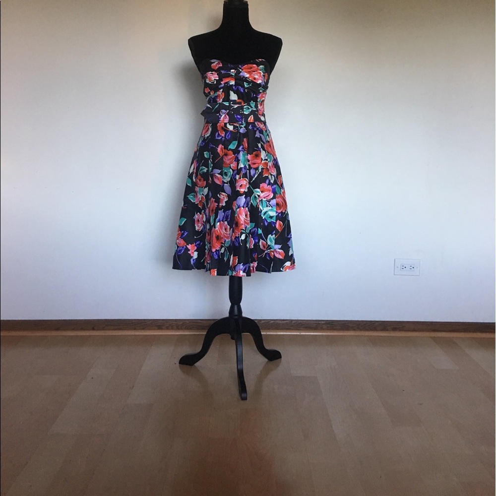 Express strapless especial occasion dress